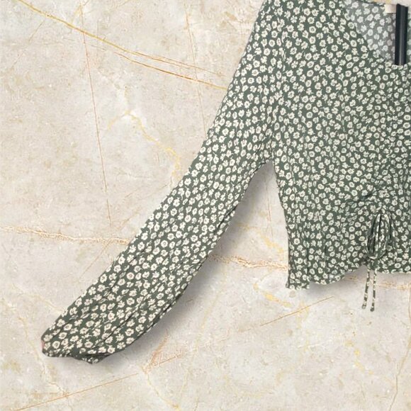 Green Floral Long-Sleeve Crop Blouse With Ruched Front & Drawstring Waist - Picture 3 of 9